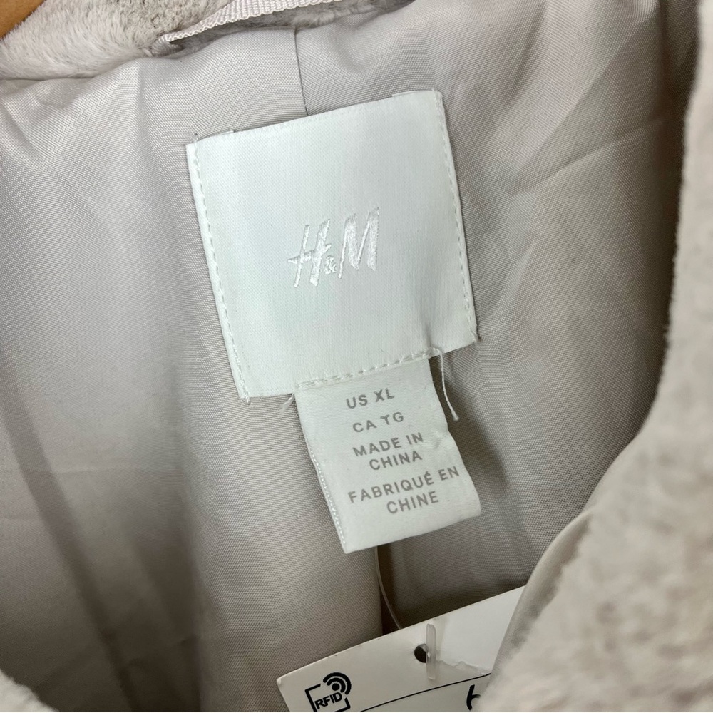 H&M Faux Fur Sable Beige Coat size XL - Picture 6 of 6